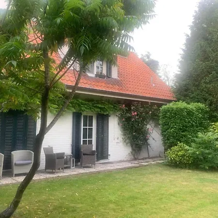 Holiday home In Vlaanderen With Garden *